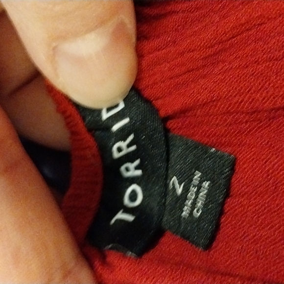 Torrid Open shoulder shirt - Picture 3 of 7